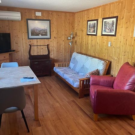 Viewpoint Rv & Cottages Salmon Arm Exterior photo